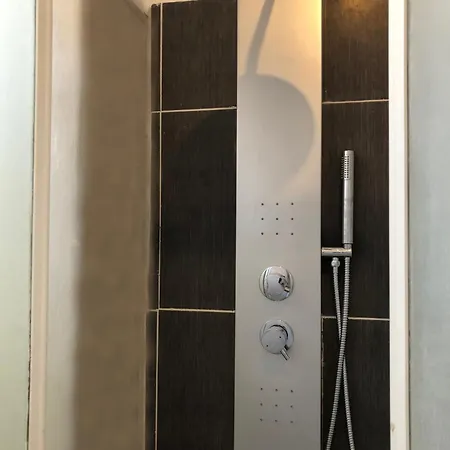 Apartamento 17m2 Pres Des Champs-elysees París