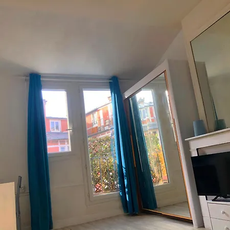 17m2 Près Des Champs-élysées * Parigi
